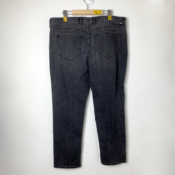 Eddie Bauer Women's Boyfriend Slim Fit Jeans in Washed Cinder - Picture 3 of 6